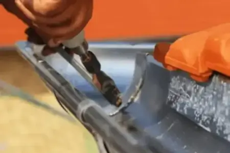 Travaux de zinguerie en zinc réalisés par un couvreur Camarsac